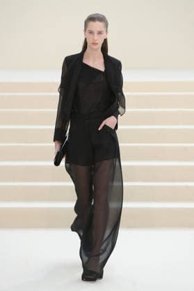 PFW - Akris Runway A model walks the runway during the Akris Womenswear Spring Summer 2027 show as part of Paris Fashion Week on October 04, 2026 in Paris, France. Photo by Alain-Gil Gonzalez ABACAPRESS.COM Paris France  Copyright: xGonzalezxAlain-Gil ABACAx