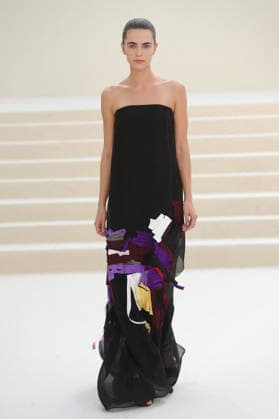 PFW - Akris Runway A model walks the runway during the Akris Womenswear Spring Summer 2027 show as part of Paris Fashion Week on October 04, 2026 in Paris, France. Photo by Alain-Gil Gonzalez ABACAPRESS.COM Paris France  Copyright: xGonzalezxAlain-Gil ABACAx