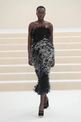 PFW - Akris Runway A model walks the runway during the Akris Womenswear Spring Summer 2027 show as part of Paris Fashion Week on October 04, 2026 in Paris, France. Photo by Alain-Gil Gonzalez ABACAPRESS.COM Paris France  Copyright: xGonzalezxAlain-Gil ABACAx