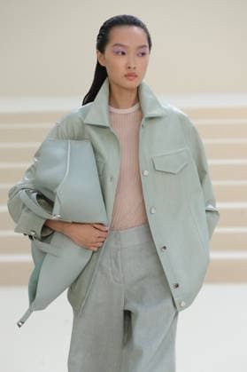 PFW - Akris Runway A model walks the runway during the Akris Womenswear Spring Summer 2027 show as part of Paris Fashion Week on October 04, 2026 in Paris, France. Photo by Alain-Gil Gonzalez ABACAPRESS.COM Paris France  Copyright: xGonzalezxAlain-Gil ABACAx