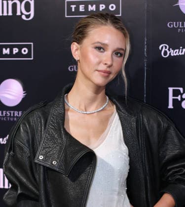 October 4, 2026, New York, Ny, United States: Isabel May attends the New York Premiere of Falling . Held at The SAG-AFTRA Foundation Robin Williams Center in New York. Zuma Press. October 4, 2026. New York United States  - ZUMAp281 20261004_zea_p281_001 Copyright: xPhotoxImagexPressx