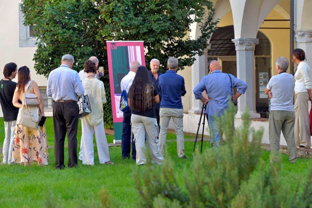 IPA89303246 - Lucca, October 4, 2026 Today is the last day of the Lucca Film Festival, which, as always, is full of surprises. Giovanni Veronesi, screenwriter and director of many films, arrives at the San Micheletto complex. In the photo: Giovanni Veronesi being interviewed in the center.  Copyright: xRobertoCappelloxfotografox xRobertoCappelloxfotografox IPA89303246