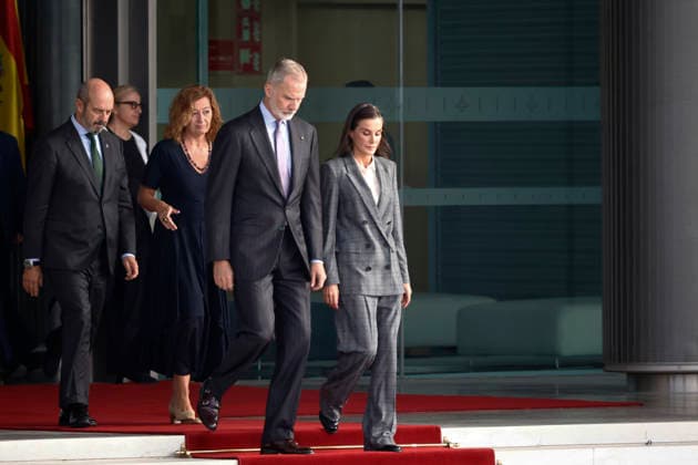 The King and Queen’s State Visit to Finland Begins I D Senate President Pedro Rollán, Congress President Francina Armengol, King Felipe VI, and Queen Letizia upon their arrival at the airport ahead of the monarchs’ state visit to Finland, on October 5, 2026, in Madrid, Spain. The state visit to Finland will take place October 5–7, with stops in Helsinki and Rovaniemi. KING AND QUEEN’S STATE VISIT, ANTONIO GUTIÉZ AIRPORT, MADRID, MADRID, SPAIN  Copyright: xAntonioxGutiÃ rrezx 7821875