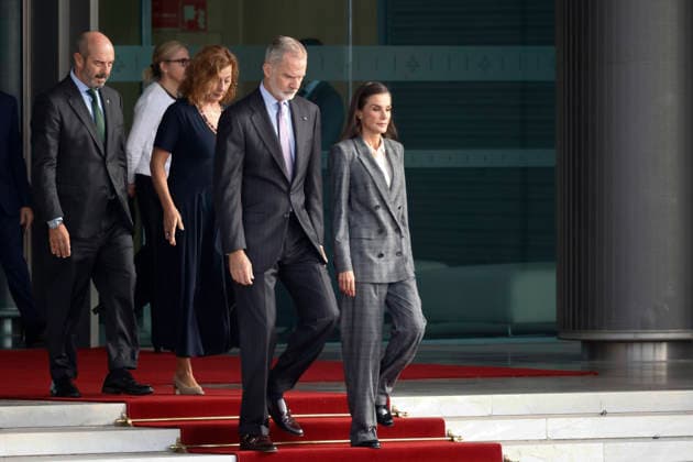 The King and Queen’s State Visit to Finland Begins I D Senate President Pedro Rollán, Congress President Francina Armengol, King Felipe VI, and Queen Letizia upon their arrival at the airport ahead of the monarchs’ state visit to Finland, on October 5, 2026, in Madrid, Spain. The state visit to Finland will take place October 5–7, with stops in Helsinki and Rovaniemi. KING AND QUEEN’S STATE VISIT, ANTONIO GUTIÉZ AIRPORT, MADRID, MADRID, SPAIN  Copyright: xAntonioxGutiÃ rrezx 7821876