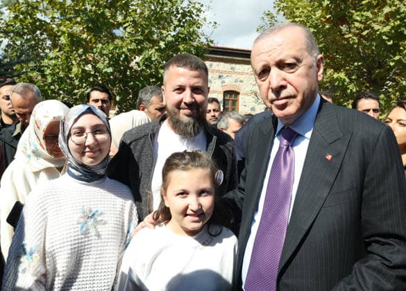 Turkish President Recep Tayyip Erdogan ISTANBUL, TURKIYE - OCTOBER 5: (----EDITORIAL USE ONLY - MANDATORY CREDIT - TURKISH PRESIDENCY MUSTAFA KAMACI HANDOUT - NO MARKETING NO ADVERTISING CAMPAIGNS - DISTRIBUTED AS A SERVICE TO CLIENTS----) Turkish President Recep Tayyip Erdogan (R) poses for photographs as he attends the AileFest held at Rami Library in Istanbul, Turkiye, on October 5, 2026. Turkish Presidency Mustafa Kamaci Handout Anadolu Istanbul Turkey. Editorial use only. Please get in touch for any other usage.  Copyright: x2026xAnadoluxTurkishxPresidencyx xMustafaxKamacix xHandoutx