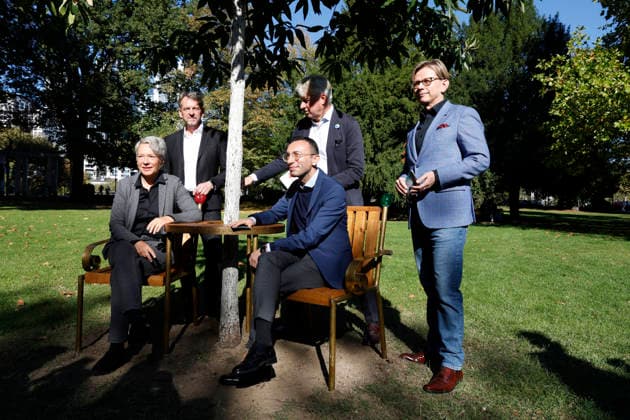 Frankfurt Impressions 10 05 2026 Opening of Havel’s Place in Metzlerpark, Frankfurt As part of the Frankfurt Book Fair, an installation consisting of two chairs at a table was u