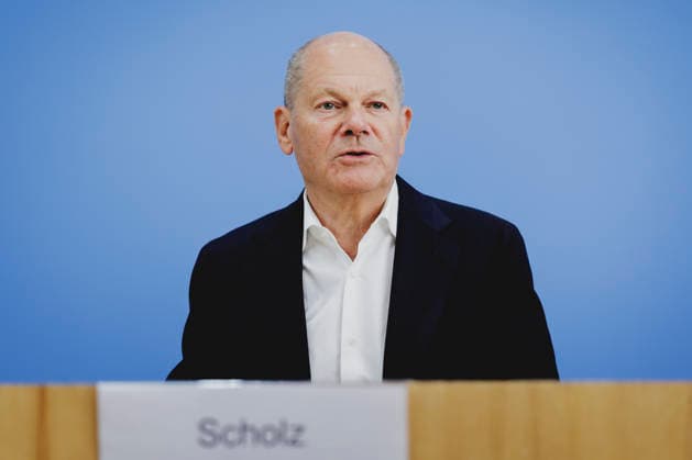 Olaf Scholz, former German Chancellor and Co-Chair of the ENSK, photographed during a press conference to introduce the North-South Commission on Development Policy in Berlin, October 5, 2026, Berlin, Germany Copyright: xFlorianxGaertnerx