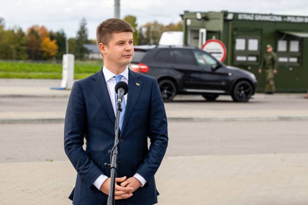 The meeting between Martynas Katelynas and Marcin Kierwinski at the Budzisko Border Control Point on October 5, 2026, in Budzisko  Copyright: xTeodorasxBiliÅ«nas BNSx