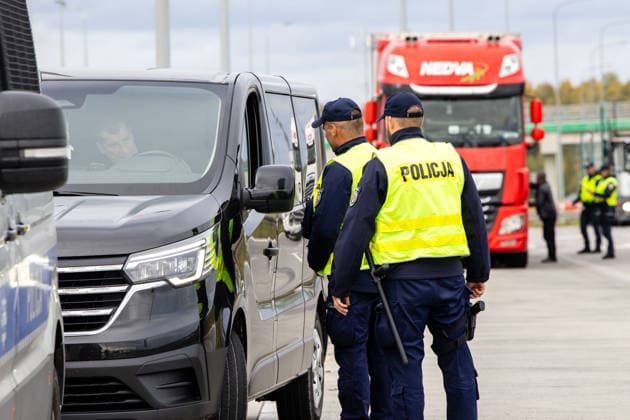 The meeting between Martynas Katelynas and Marcin Kierwinski at the Budzisko Border Control Point on October 5, 2026, in Budzisko  Copyright: xTeodorasxBiliÅ«nas BNSx