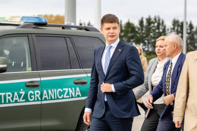 The meeting between Martynas Katelynas and Marcin Kierwinski at the Budzisko border checkpoint on October 5, 2026, in Budzisko  Copyright: xTeodorasxBiliÅ«nas BNSx