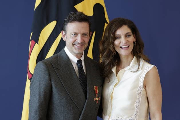 Till Brönner with his wife Nadia Dassouki, Germany, Berlin, Official Residence at Spreebogen; Federal President Frank Walter Steinmeier awarded the Order of Merit of the Federal Republic of Germany to 21 citizens on German Unity Day