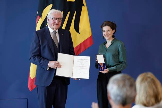 Federal President Frank Walter Steinmeier, Dr. Daniela Danz, Kranichfeld, Thuringia, Germany, Berlin, Official Residence at the Spreebogen; Federal President Frank Walter Steinmeier awarded the Order of Merit of the Federal Republic of Germany to 21 citizens on German Unity Day