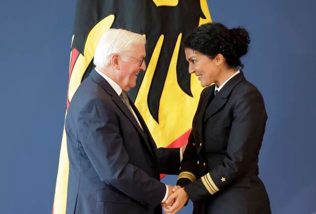 Federal President Frank Walter Steinmeier, Nariman Hammouti, Hanover, Lower Saxony, Germany, Berlin, Official Residence at the Spreebogen; Federal President Frank Walter Steinmeier awarded the Order of Merit of the Federal Republic of Germany to 21 citizens on German Unity Day