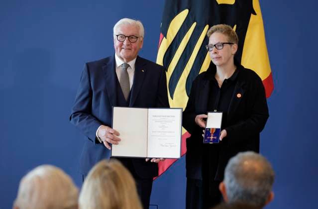 Federal President Frank Walter Steinmeier, Manja Präkels, Rheinsberg, Brandenburg and Berlin, Germany, Berlin, Official Residence at the Spreebogen; Federal President Frank Walter Steinmeier awarded the Order of Merit of the Federal Republic of Germany to 21 citizens on German Unity Day
