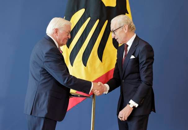 Federal President Frank Walter Steinmeier, Georg Graf von Waldersee, Hamburg, Germany, Berlin, official residence at the Spreebogen; Federal President Frank Walter Steinmeier awarded the Order of Merit of the Federal Republic of Germany to 21 citizens on German Unity Day