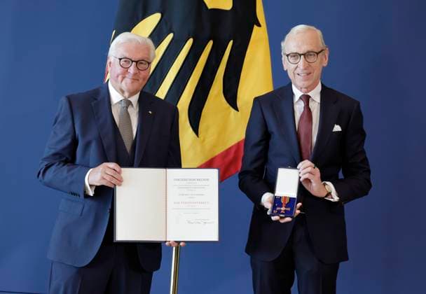 Federal President Frank Walter Steinmeier, Georg Graf von Waldersee, Hamburg, Germany, Berlin, official residence at the Spreebogen; Federal President Frank Walter Steinmeier awarded the Order of Merit of the Federal Republic of Germany to 21 citizens on German Unity Day