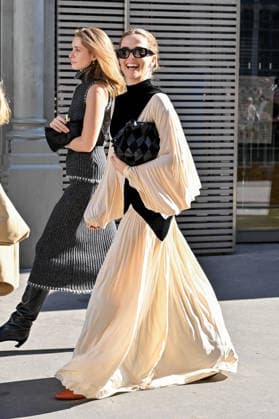PFW Zimmermann Outside Arrivals Zoey Deutch arriving at Zimmermann show during Paris Fashion Week, in Paris, France on 5 October 2026. Photo by Julien Reynaud APS-Medias ABACAPRESS.COM Paris France  Copyright: xReynaudxJulien APS-Medias ABACAx