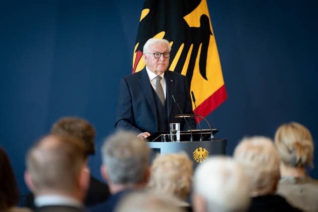 Federal President Frank Walter Steinmeier Presents the Order of Merit to Berlin, Official Residence at Spreebogen, Federal President Frank Walter Steinmeier Presents the Order of Merit to Berlin, Berlin, GER