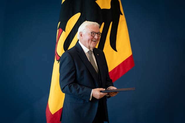 Federal President Frank Walter Steinmeier Presents the Order of Merit to Berlin, Official Residence at Spreebogen, Federal President Frank Walter Steinmeier Presents the Order of Merit to Berlin, Berlin, GER