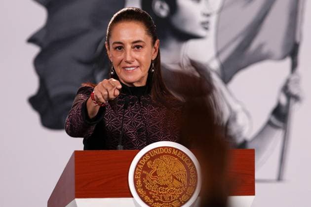 October 5, 2026: TO-45353- Ciudad de M& xe9;xico. 2026-10 -05. Claudia Sheinbaum Pardo, President of Mexico, during the daily morning press conference in the Treasury Room of the National Palace in Mexico City. Alejandro God& xcd;nez Clasos.com.mx - ZUMAcs4_ 20261005_faa_cs4_041 Copyright: xAlejandroxGod& Xed;Nezx
