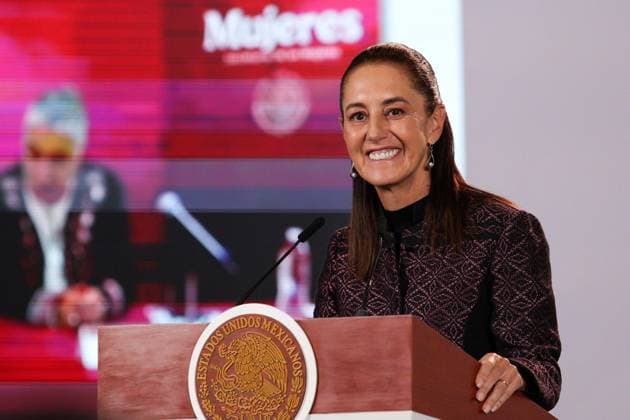 October 5, 2026: TO-45353- Ciudad de M& xe9;xico. 2026-10 -05. Claudia Sheinbaum Pardo, President of Mexico, during the daily morning press conference in the Treasury Room of the National Palace in Mexico City. Alejandro God& xcd;nez Clasos.com.mx - ZUMAcs4_ 20261005_faa_cs4_064 Copyright: xAlejandroxGod& Xed;Nezx