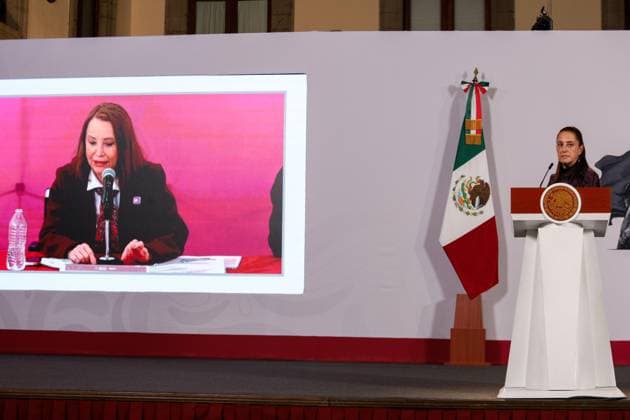 October 5, 2026: TO-45353- Ciudad de M& xe9;xico. 2026-10 -05. Claudia Sheinbaum Pardo, President of Mexico, during the daily morning press conference in the Treasury Room of the National Palace in Mexico City. Alejandro God& xcd;nez Clasos.com.mx - ZUMAcs4_ 20261005_faa_cs4_072 Copyright: xAlejandroxGod& Xed;Nezx