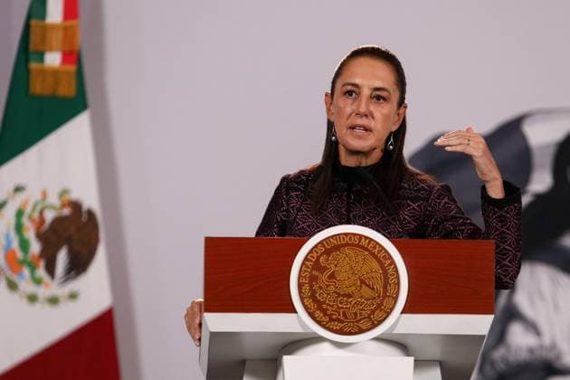 October 5, 2026: TO-45353- Ciudad de M& xe9;xico. 2026-10 -05. Claudia Sheinbaum Pardo, President of Mexico, during the daily morning press conference in the Treasury Room of the National Palace in Mexico City. Alejandro God& xcd;nez Clasos.com.mx - ZUMAcs4_ 20261005_faa_cs4_080 Copyright: xAlejandroxGod& Xed;Nezx