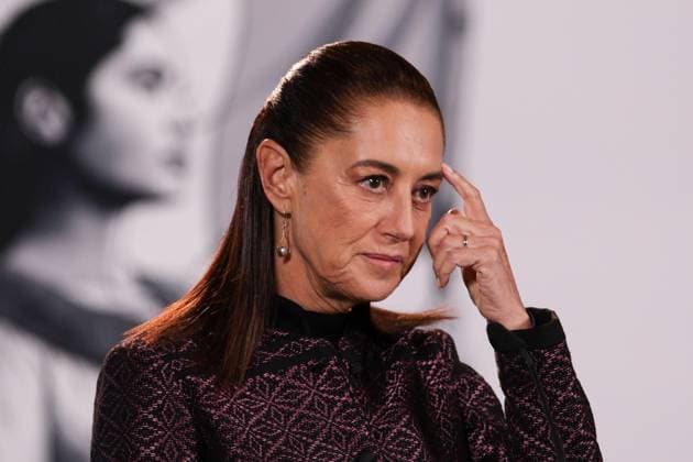 October 5, 2026: TO-45353- Ciudad de M& xe9;xico. 2026-10 -05. Claudia Sheinbaum Pardo, President of Mexico, during the daily morning press conference in the Treasury Room of the National Palace in Mexico City. Alejandro God& xcd;nez Clasos.com.mx - ZUMAcs4_ 20261005_faa_cs4_081 Copyright: xAlejandroxGod& Xed;Nezx