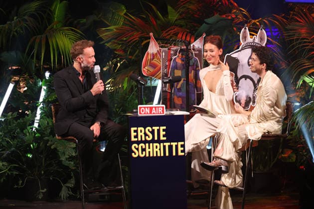FIRST STEPS 2026 Hosts Malaya and Maximilian; Medium-Length Feature Film Acceptance Speech by Erik Schmitt; Award Ceremony on Stage at the FIRST STEPS 2026 Awards at the Theater des Westens in Berlin Copyright: xEventpressxFuhrx