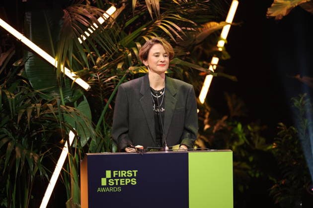 FIRST STEPS 2026 Feature-Length Film Evening Presentation by Eva Trobisch Award Ceremony on Stage at the FIRST STEPS 2026 Awards Ceremony at the Theater des Westens in Berlin Copyright: xEventpressxFuhrx