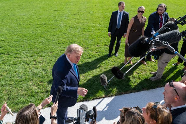 October 5, 2026, Washington, District Of Columbia, United States: President DONALD TRUMP speaks to reporters on the South Lawn of the White House before departing for Grand Island, Nebraska, where he is scheduled to hold a midterm campaign rally in support of Republican Sen. PETE RICKETTS. Washington United States  - ZUMAk206 20261005_znp_k206_005 Copyright: xMattxKaminskyx