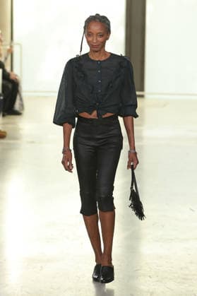 PFW - Agnes B Runway A model walks the runway during the Agnes B Womenswear Spring Summer 2027 show as part of the Paris Fashion Week on October 5, 2026 in Paris, France. Photo by Alain-Gil Gonzalez ABACAPRESS.COM Paris France  Copyright: xGonzalezxAlain-Gil ABACAx