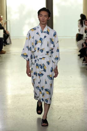 PFW - Agnes B Runway A model walks the runway during the Agnes B Womenswear Spring Summer 2027 show as part of the Paris Fashion Week on October 5, 2026 in Paris, France. Photo by Alain-Gil Gonzalez ABACAPRESS.COM Paris France  Copyright: xGonzalezxAlain-Gil ABACAx