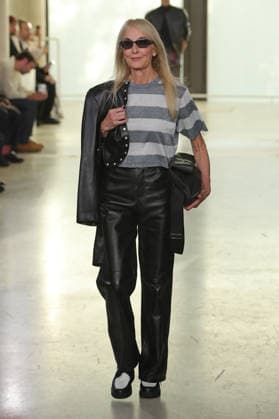 PFW - Agnes B Runway A model walks the runway during the Agnes B Womenswear Spring Summer 2027 show as part of the Paris Fashion Week on October 5, 2026 in Paris, France. Photo by Alain-Gil Gonzalez ABACAPRESS.COM Paris France  Copyright: xGonzalezxAlain-Gil ABACAx