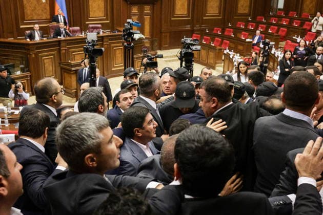 ARMENIA, YEREVAN - OCTOBER 6, 2026: A brawl breaks out between lawmakers during the 2nd session of the Armenian National Assembly of the 9th convocation Yerevan Armenia  - ZUMAt113 20261006_zaa_t113_018 Copyright: xAlexanderxPatrinx