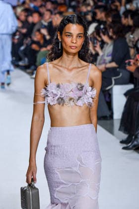 PFW - Shiatzy Chen Runway A model walks the runway during the Shiatzy Chen Womenswear Spring Summer 2027 show as part of Paris Fashion Week on October 05, 2026 in Paris, France. Photo by Shootpix ABACAPRESS.COM Paris France  Copyright: xShootpix ABACAx