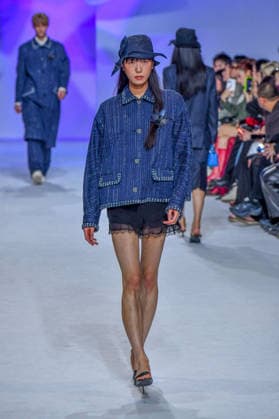 PFW - Shiatzy Chen Runway A model walks the runway during the Shiatzy Chen Womenswear Spring Summer 2027 show as part of Paris Fashion Week on October 05, 2026 in Paris, France. Photo by Shootpix ABACAPRESS.COM Paris France  Copyright: xShootpix ABACAx