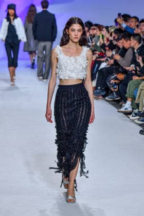 PFW - Shiatzy Chen Runway A model walks the runway during the Shiatzy Chen Womenswear Spring Summer 2027 show as part of Paris Fashion Week on October 05, 2026 in Paris, France. Photo by Shootpix ABACAPRESS.COM Paris France  Copyright: xShootpix ABACAx