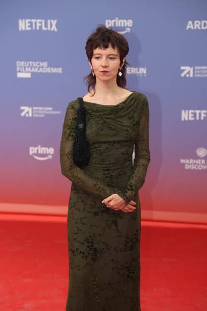 Georgia Rushton, winner of the Götz George Young Talent Award, in *EGGSHELLS* at the 27th First Steps Awards ceremony in 2026 at the Theater des Westens in Berlin, October 5, 2026 Copyright: xAgenturxMatthiasxWehnertx xM.xGränzdörferx