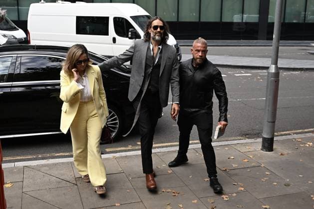 Russell Brand arrives at court for a preliminary hearing LONDON, UNITED KINGDOM - OCTOBER 6: British comedian and actor Russell Brand arrives at Southwark Crown Court for a preliminary hearing regarding rape and sexual assault charges in London, United Kingdom on October 6, 2026. Rasid Necati Aslim Anadolu London United Kingdom. Editorial use only. Please get in touch for any other usage.  Copyright: x2026xAnadoluxRasidxNecatixAslimx