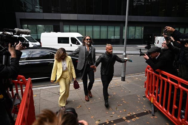 Russell Brand arrives at court for a preliminary hearing LONDON, UNITED KINGDOM - OCTOBER 6: British comedian and actor Russell Brand arrives at Southwark Crown Court for a preliminary hearing regarding rape and sexual assault charges in London, United Kingdom on October 6, 2026. ( Rasid Necati Aslim - Anadolu Agency ) Liverpool Ingiltere. Editorial use only. Please get in touch for any other usage.  Copyright: xAnadoluxAgencyxx