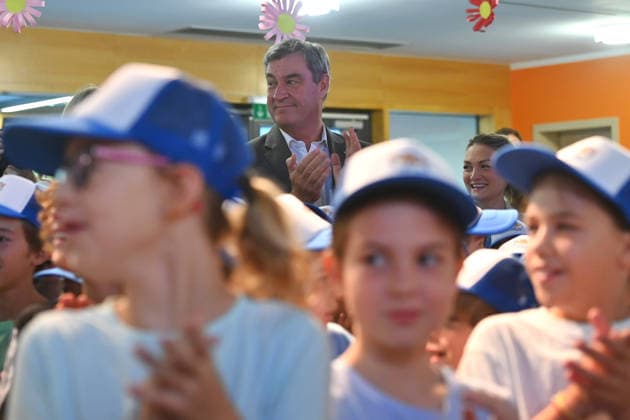 Markus SOEDER, Minister-President of Bavaria and CSU Chairman, Markus SOEDER, Minister-President of Bavaria and CSU Chairman, visited the Sport Elementary School on Margarethe Danzi Street in Munich on October 6, 2026, together with Health Minister Judith Gerlach and Education Minister Anna