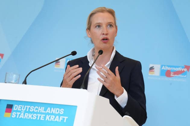 Press conference by the AfD chairwoman ahead of the parliamentary group meeting: Alice Weidel, AfD, pictured during a press statement ahead of the AfD parliamentary group meeting in the German Bundestag, Berlin, October 6, 2026, Berlin, Berlin, Germany