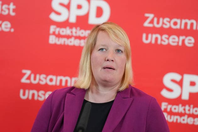 SPD Press Conference Ahead of the Parliamentary Group Meeting: A Portrait of Wiebke Esdar (SPD) During a Press Statement Ahead of the Parliamentary Group Meeting at the German Bundestag, Berlin, October 6, 2026, Berlin, Berlin, Germany