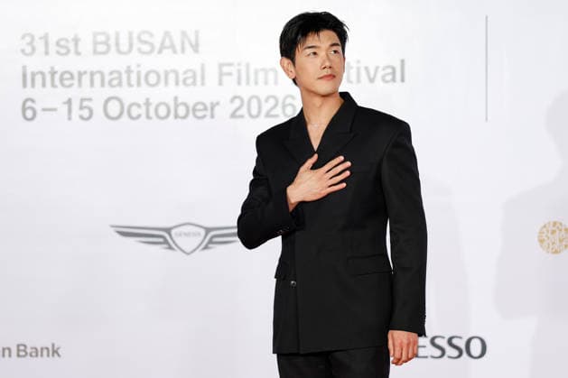 stars gather at busan international film festival in south korea South Korean singer Eric Nam poses for photographs during a photocall ahead of the opening ceremony of the 31st Busan International Film Festival (BIFF) at the Busan Cinema Center in Busan, South Korea, on October 06, 2026. Busan South Korea  Copyright: xMatrixxImages JungxUi-Chelx