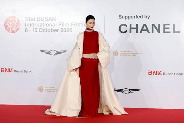 stars gather at busan international film festival in south korea Chinese actress Fan Bingbing poses for photographs during a photocall ahead of the opening ceremony of the 31st Busan International Film Festival (BIFF) at the Busan Cinema Center in Busan, South Korea, on October 06, 2026. Busan South Korea  Copyright: xMatrixxImages JungxUi-Chelx