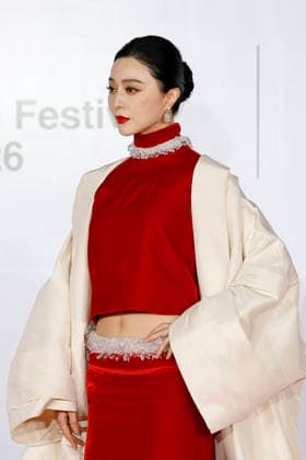 stars gather at busan international film festival in south korea Chinese actress Fan Bingbing poses for photographs during a photocall ahead of the opening ceremony of the 31st Busan International Film Festival (BIFF) at the Busan Cinema Center in Busan, South Korea, on October 06, 2026. Busan South Korea  Copyright: xMatrixxImages JungxUi-Chelx