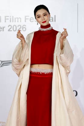stars gather at busan international film festival in south korea Chinese actress Fan Bingbing poses for photographs during a photocall ahead of the opening ceremony of the 31st Busan International Film Festival (BIFF) at the Busan Cinema Center in Busan, South Korea, on October 06, 2026. Busan South Korea  Copyright: xMatrixxImages JungxUi-Chelx
