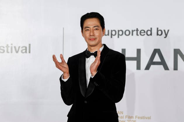 stars gather at busan international film festival in south korea South Korean actor Zo In-sung poses for photographs during a photocall ahead of the opening ceremony of the 31st Busan International Film Festival (BIFF) at the Busan Cinema Center in Busan, South Korea, on October 06, 2026. Busan South Korea  Copyright: xMatrixxImages JungxUi-Chelx