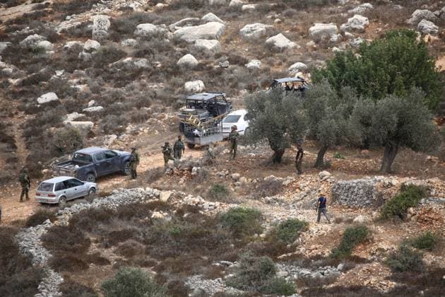 Four Palestinians injured in attacks by Israeli settlers in Nablus NABLUS, WEST BANK, PALESTINE - OCTOBER 6: Israeli army take security measures following Israelis attack Palestinian farmers harvesting olives on their land in the town of Aqraba, south of Nablus, West Bank, Palestine, on October 6, 2026. Nedal Eshtayah Anadolu Nablus West Bank. Editorial use only. Please get in touch for any other usage.  Copyright: x2026xAnadoluxNedalxEshtayahx
